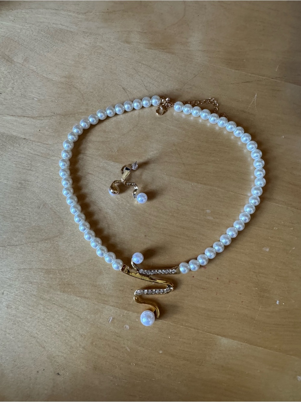 Pearl Beaded Necklace with Gold and Rhinestone Pendant + Earrings
